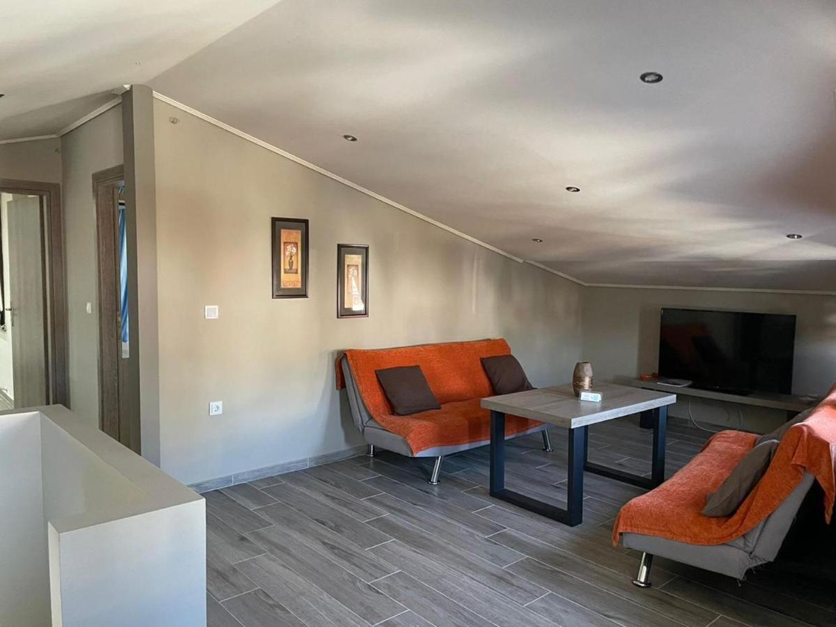 Aretoysa Center Luxury Suites 2 Néa Péramos المظهر الخارجي الصورة